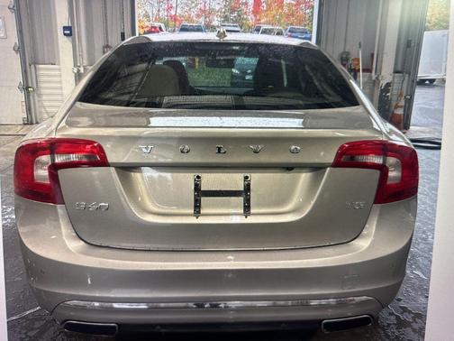 2015 Volvo S60 T5 Premier Plus