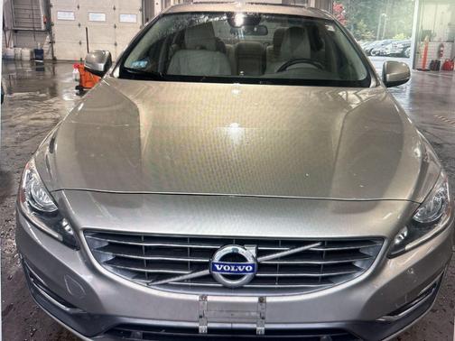 2015 Volvo S60 T5 Premier Plus