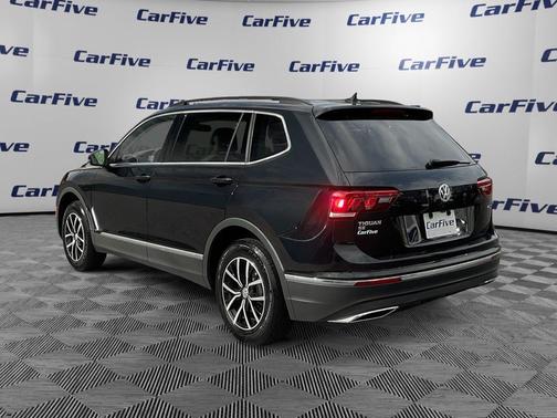 Deep Black 2021 Volkswagen Tiguan 2.0T SE