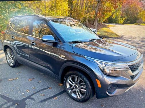 2021 Kia Seltos S