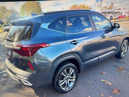 2021 Kia Seltos S