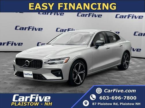 2024 Volvo S60 B5 Plus Dark Theme