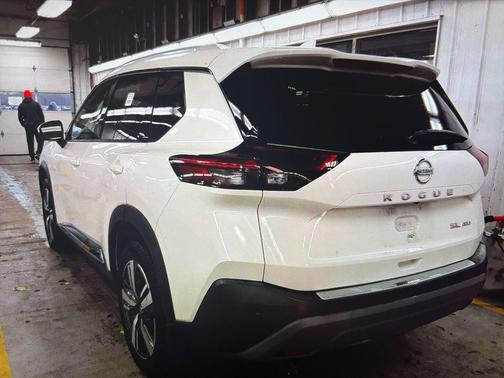 2021 Nissan Rogue SL