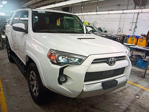 2024 Toyota 4Runner TRD Off Road