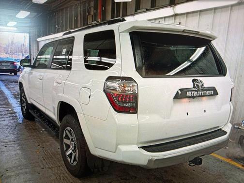 2024 Toyota 4Runner TRD Off Road