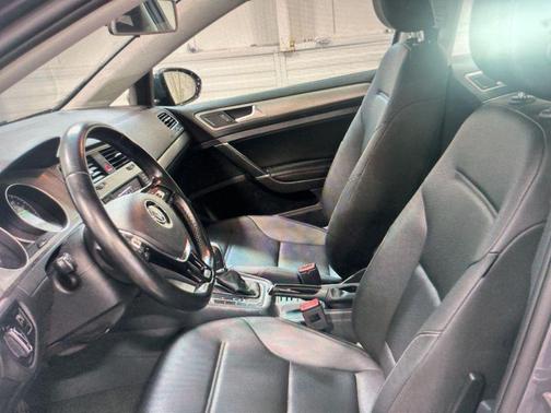 2017 Volkswagen Golf TSI S 4-Door