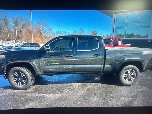 2016 Toyota Tacoma TRD Sport