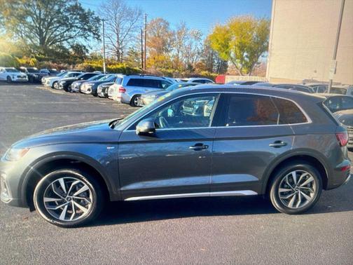 2022 Audi Q5 45 S line Premium Plus