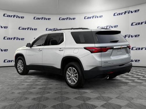 2022 Chevrolet Traverse LT Cloth