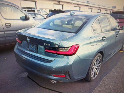 2021 BMW 330 i xDrive