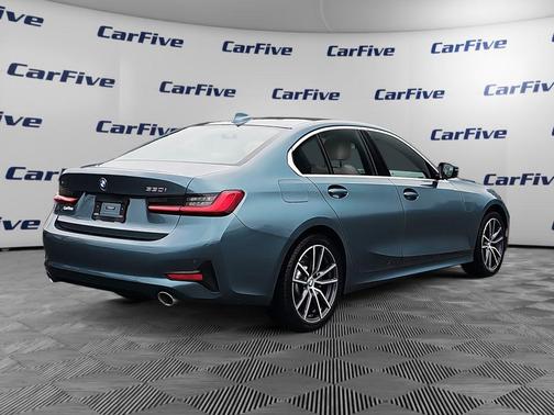 2021 BMW 330 i xDrive