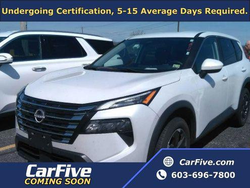 Everest White Pearl 2024 Nissan Rogue SV