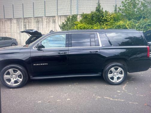 2019 Chevrolet Suburban LT