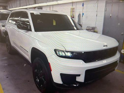 2022 Jeep Grand Cherokee L Altitude