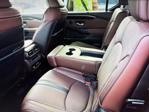 2023 Honda Pilot Elite