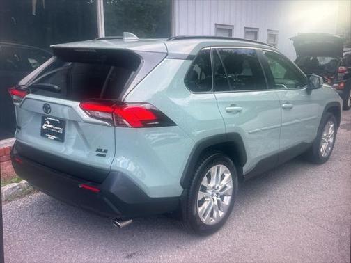 2019 Toyota RAV4 XLE Premium