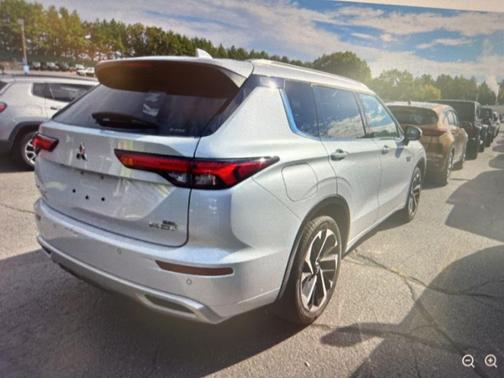 2023 Mitsubishi Outlander PHEV SEL