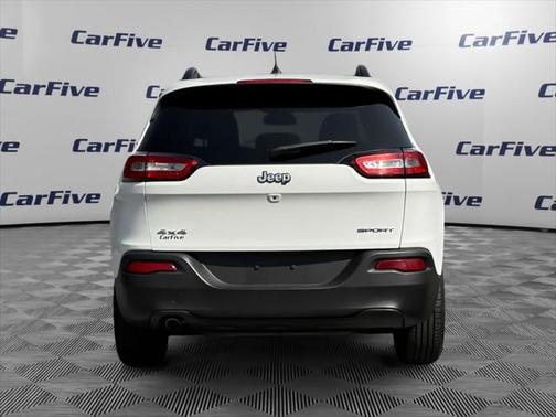 2016 Jeep Cherokee Sport