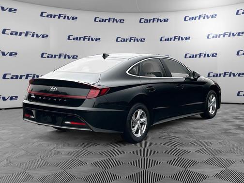 2022 Hyundai SONATA SE