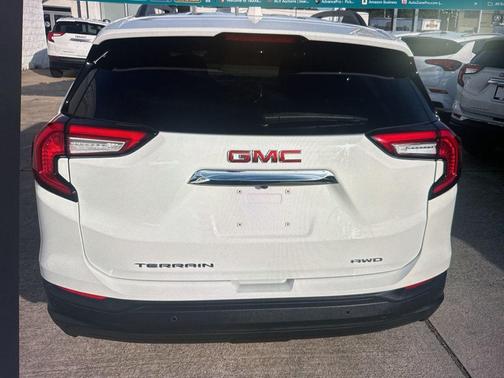 2022 GMC Terrain SLE