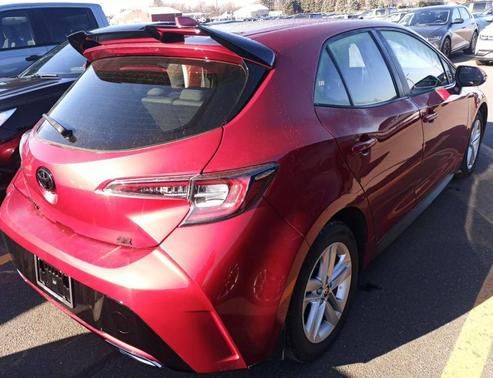Red 2022 Toyota Corolla SE