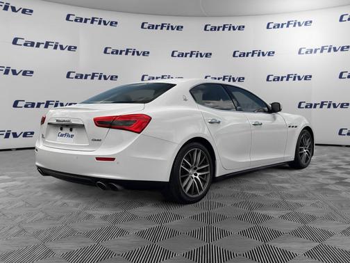 White 2016 Maserati Ghibli S Q4