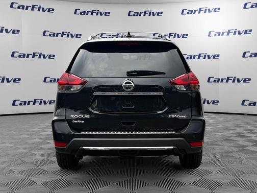 Magnetic Black Pearl 2019 Nissan Rogue SV