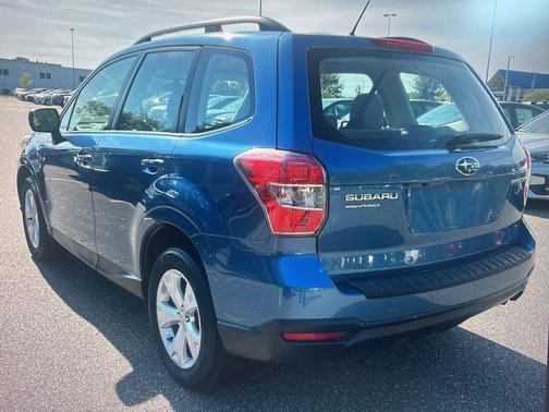 2015 Subaru Forester 2.5i