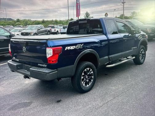 2017 Nissan Titan PRO-4X