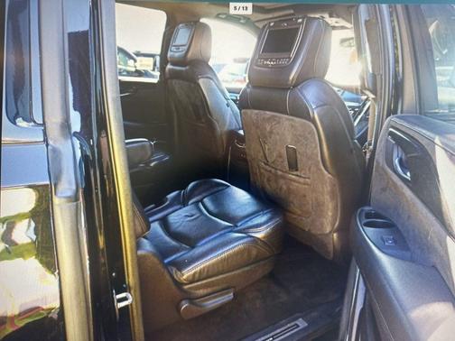 2017 Cadillac Escalade ESV Platinum