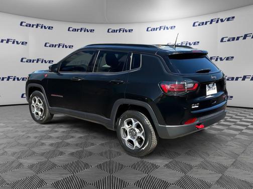 Diamond Black Crystal Pearlcoat 2022 Jeep Compass Trailhawk