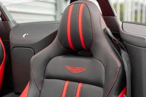 2021 Aston Martin Vantage Roadster