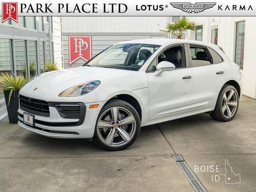 2022 Porsche Macan Base