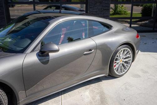 2017 Porsche 911 Carrera 4S