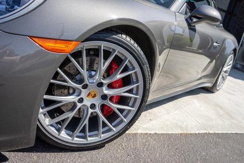 2017 Porsche 911 Carrera 4S