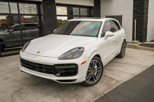 Carrara White Metallic 2020 Porsche Cayenne Turbo