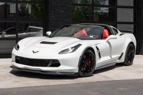 Arctic White 2019 Chevrolet Corvette Grand Sport