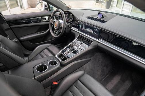 2018 Porsche Panamera E-Hybrid 4