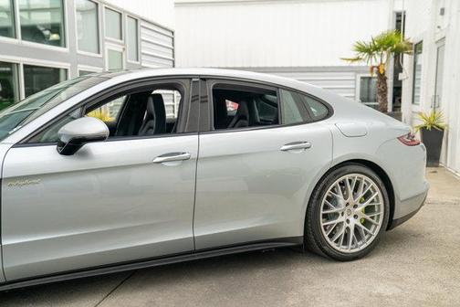 2018 Porsche Panamera E-Hybrid 4