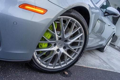 2018 Porsche Panamera 4
