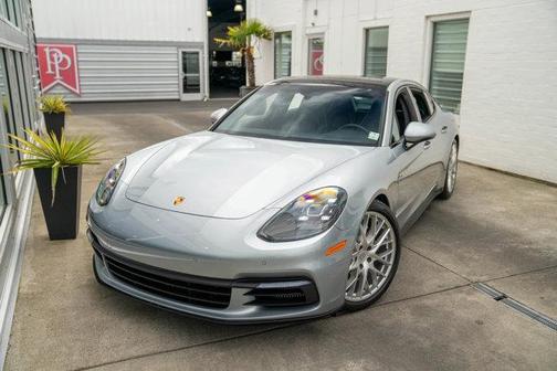 2018 Porsche Panamera E-Hybrid 4
