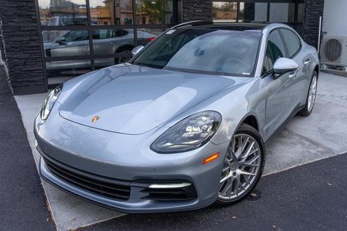 2018 Porsche Panamera 4