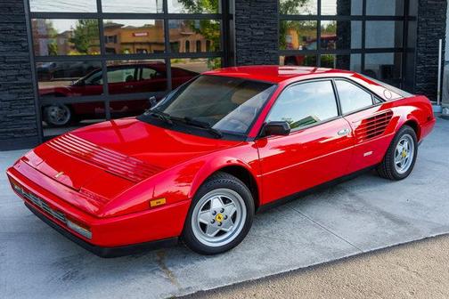 1987 Ferrari Mondial 3.2