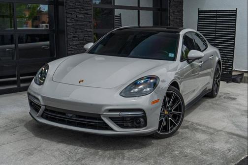 Chalk 2018 Porsche Panamera Turbo