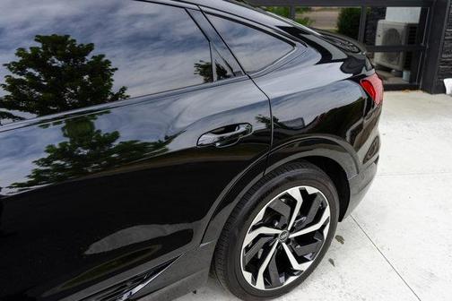 2024 Audi Q8 e-tron Prestige