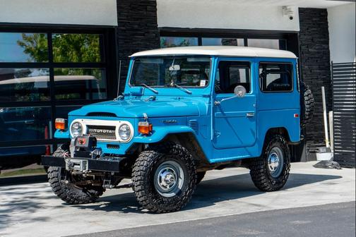 Sky Blue 1976 Toyota Land Cruiser Base