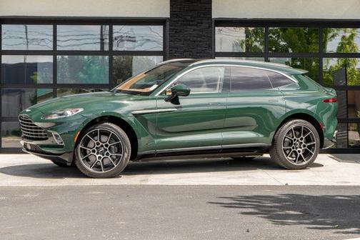 Aston Martin Racing Green 2021 Aston Martin DBX AWD