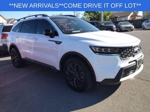 Glacial White Pearl 2022 Kia Sorento SX