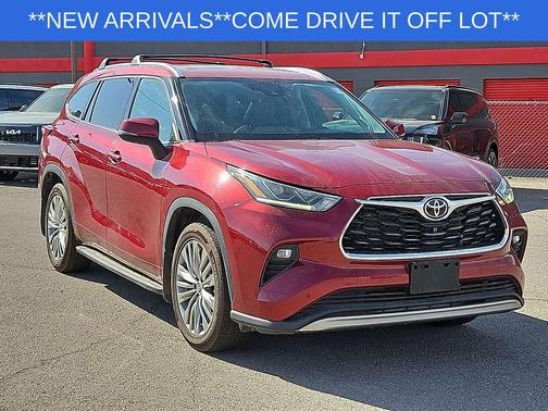 Ruby Flare Pearl 2022 Toyota Highlander Platinum