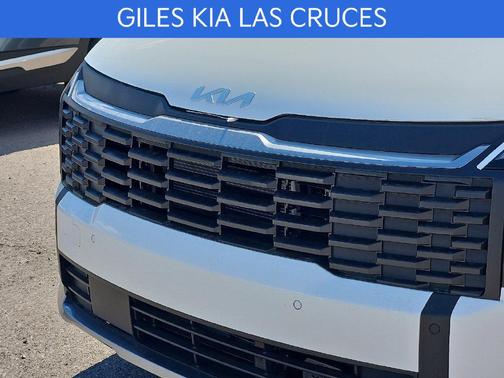 White Pearl 2027 Kia Sportage Hybrid LX